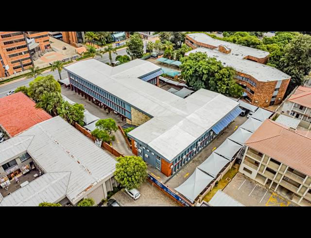 2,489M² OFFICE TO LET IN FERNDALE